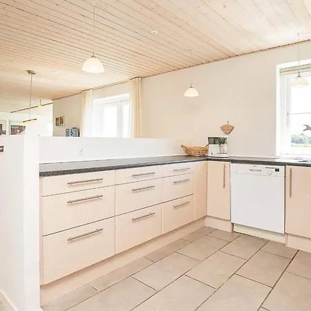 4 Star In Skals Sundstrup